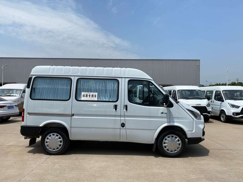 江鈴特順殯葬服務(wù)車（短）配置表